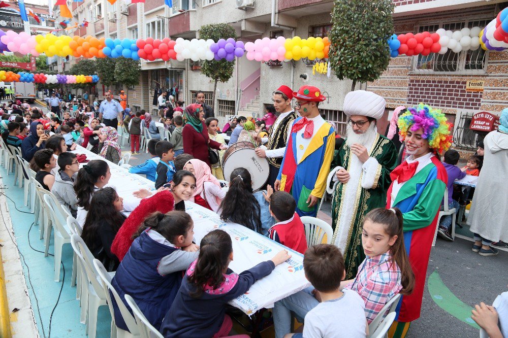 Esenlerli Çocuklar ‘Çocuk Sokağında’ Oruçlarını Açtılar