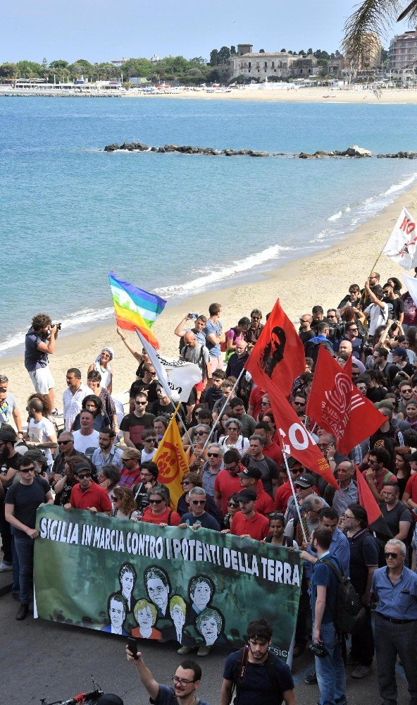 G7 Zirvesi Protestosuna Polis Müdahalesi