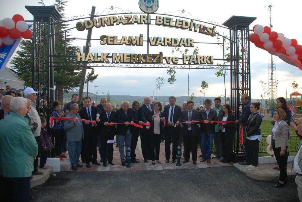 Selami Vardar Halk Merkezine Görkemli Açılış