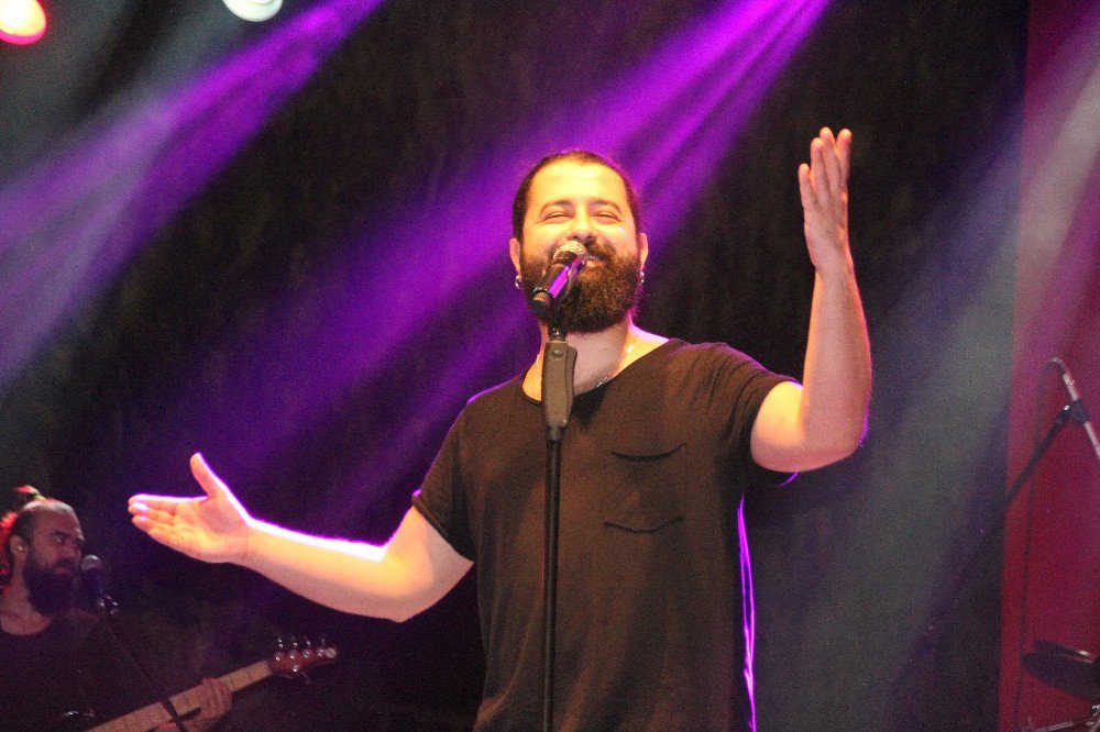 Koray Avcı, Hatay’da Konser Verdi