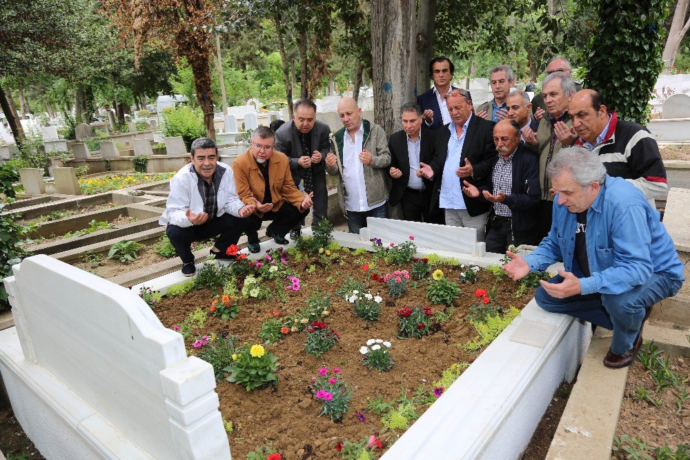 Ataşehir Belediyesi Ve Hababam Sınıfı Oyuncuları Adile Naşit’i Unutmadı