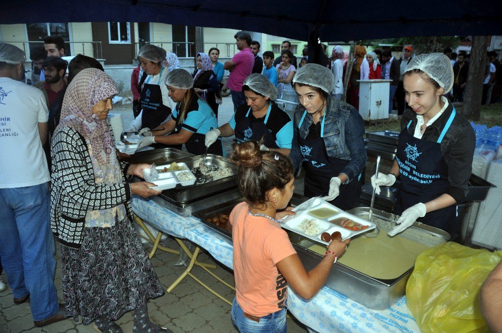 Büyükşehir Nazilli’de İftar Sofraları Kuruldu