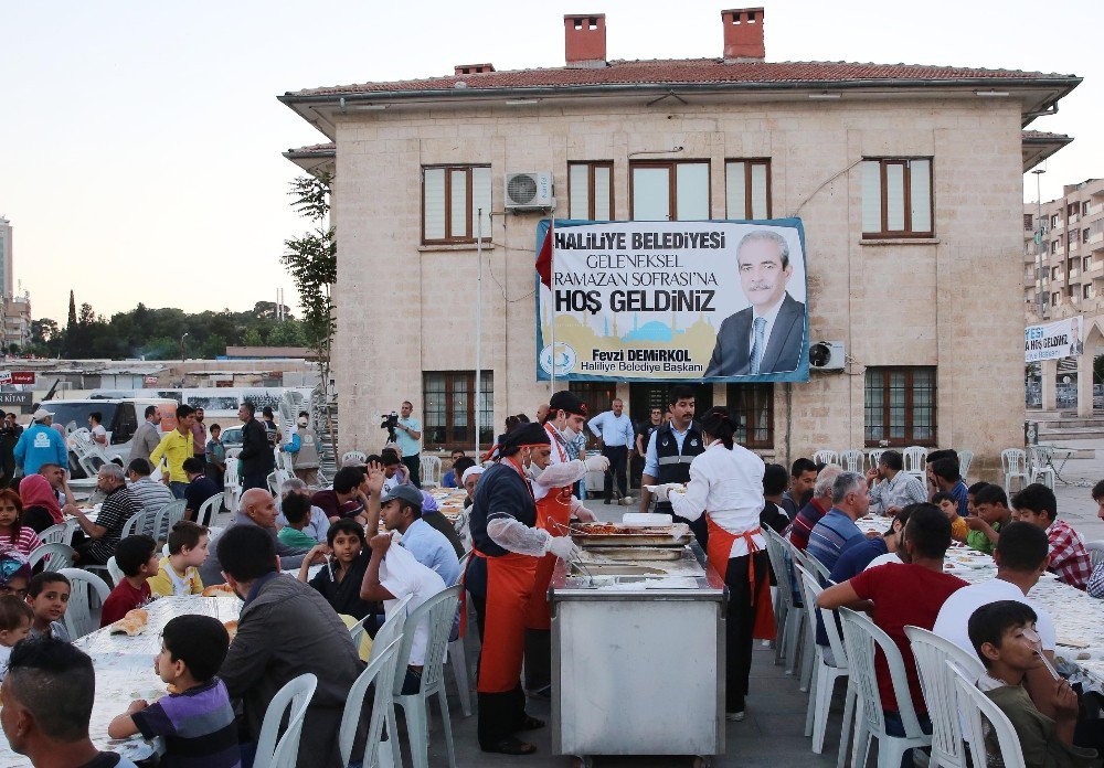 Demirkol, İlk İftarda Yine Vatandaşlarla Birlikteydi