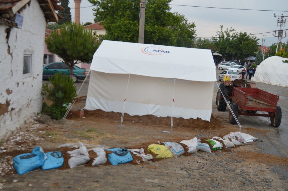 Manisa’daki Depremler Tedirgin Ediyor