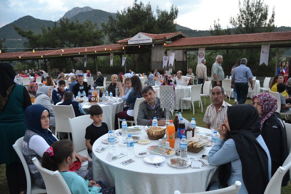 Kozan’da Şehit Aileleri Ve Gazilere İftar