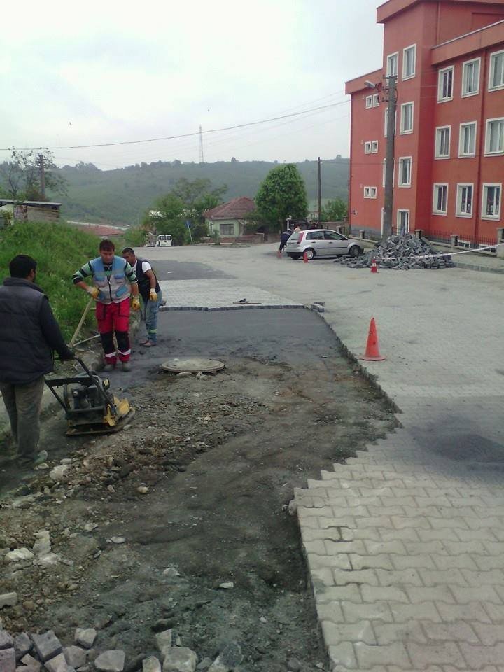 Akçakoca’da Kilit Parke Çalışmaları Sürüyor