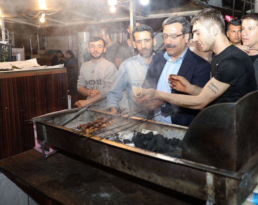 Başkan Atilla, Ramazan’ı Halkla Geçiriyor