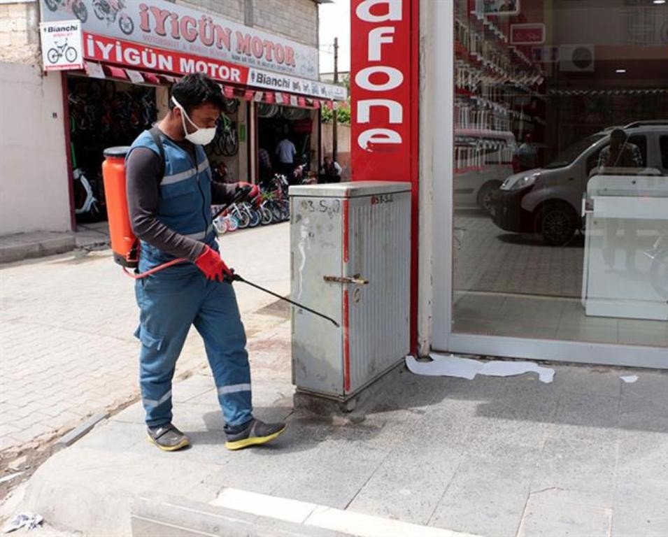 Ceylanpınar’da İlaçlama Çalışması