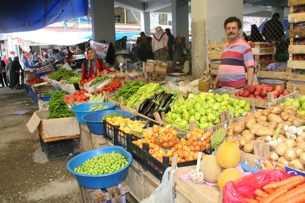 Devrek’te Pazar Ve Marketlerde Ramazan Hareketliliği