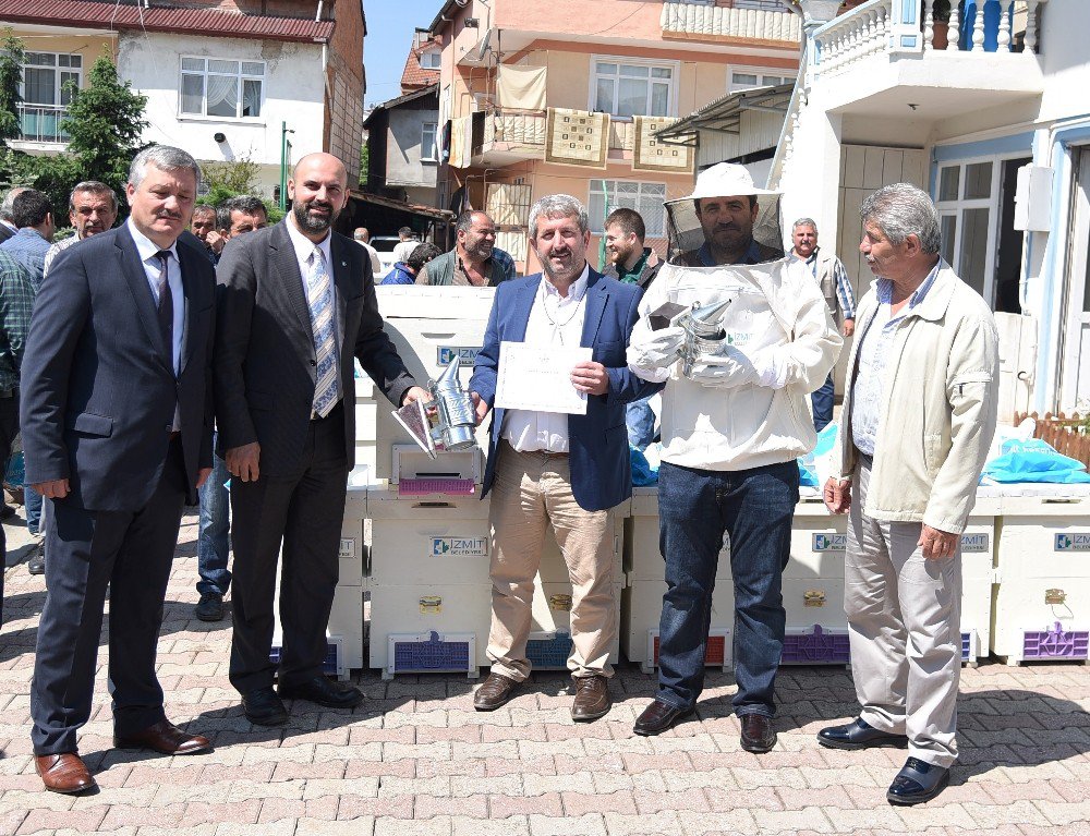 İzmit’te Arıcılar Belgelendi