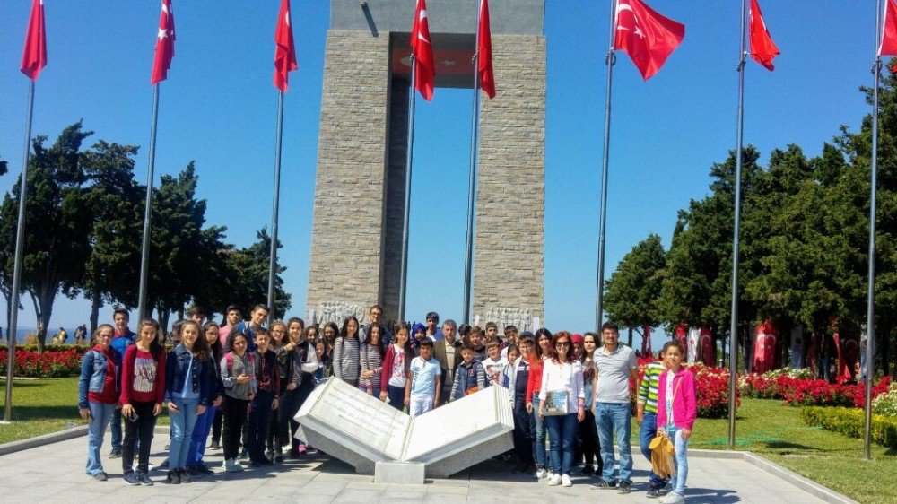 Karacabey Belediyesi’nden Başarılı Öğrencilere ’Çanakkale’ Sürprizi