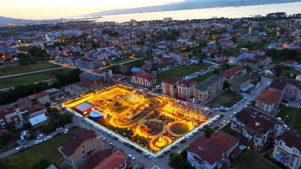 Minik Sürücüler İçin Devasa Trafik Parkı Havadan Görüntülendi