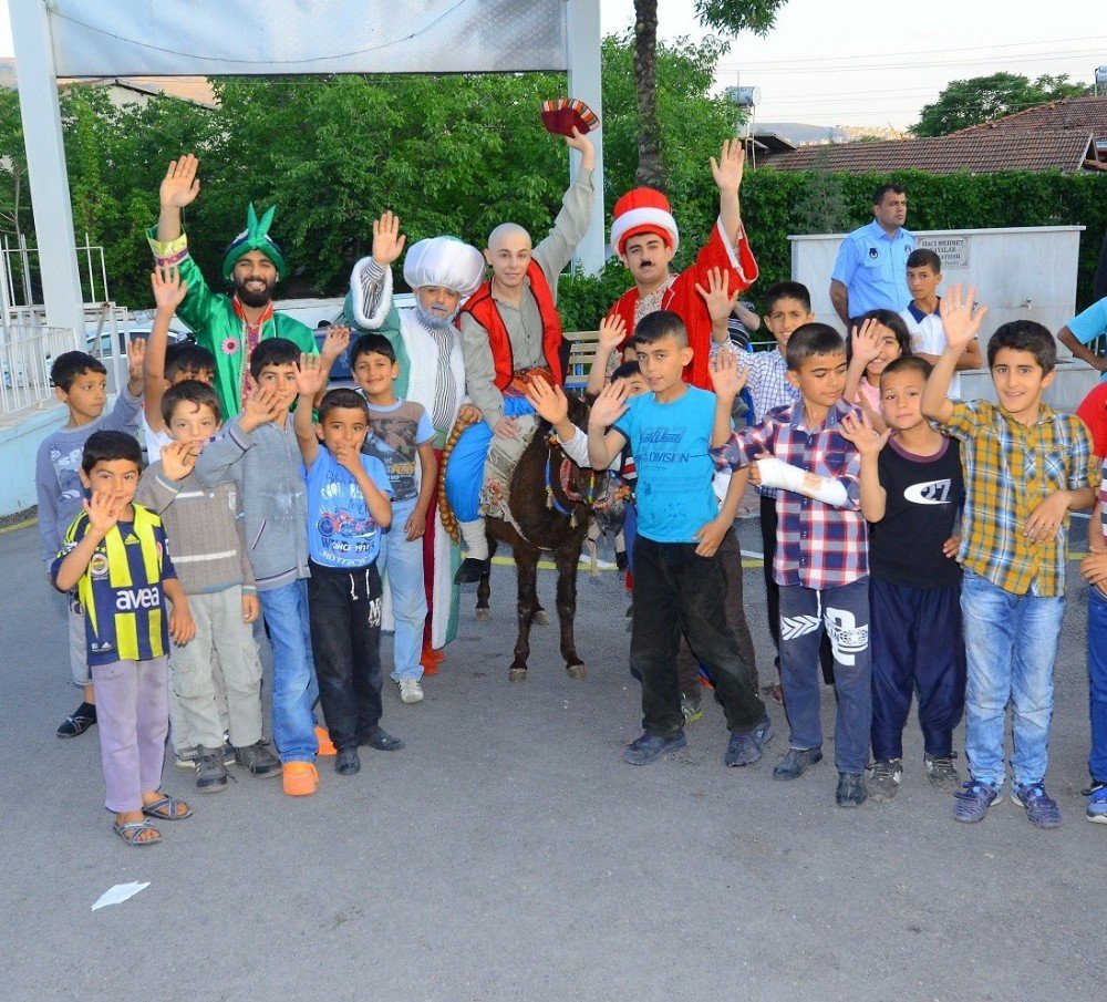 İlk Kez Oruç Tutan Çocuklar Birlikte İftar Yaptı