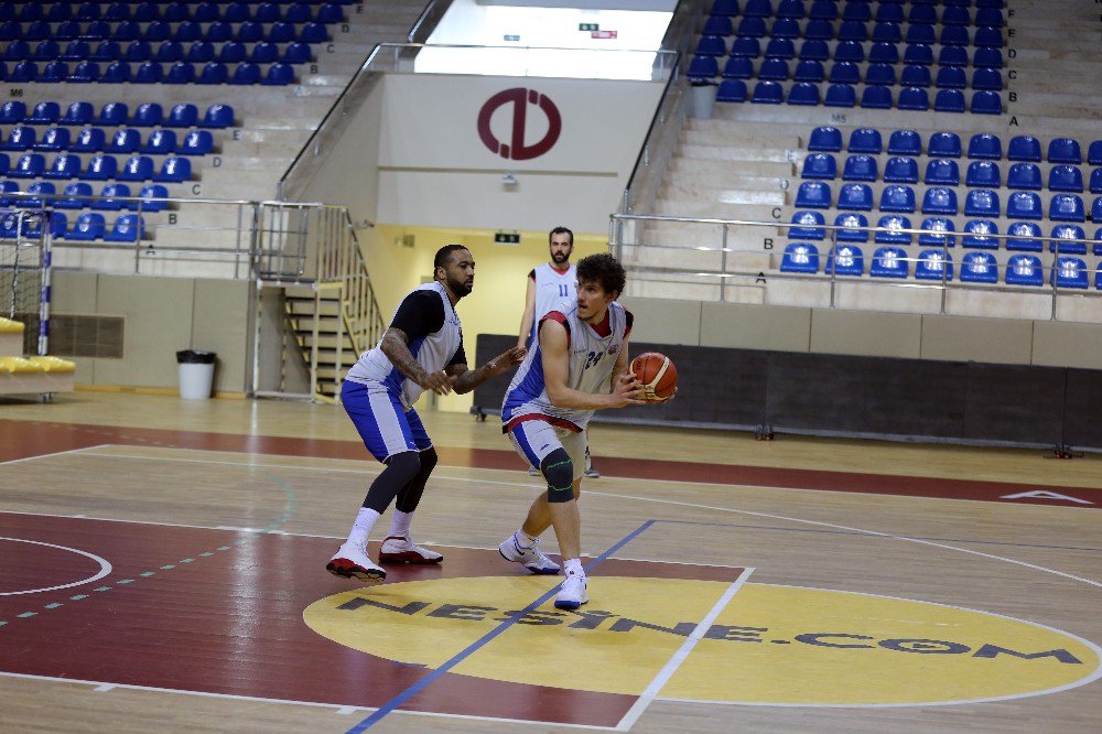 Nesine.com Eskişehir Basket Hazırlıklarını Sürdürüyor