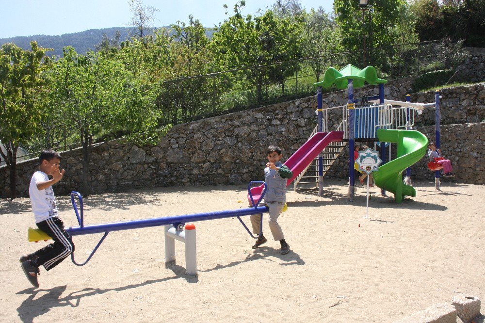 Türktaş Ve Dereköy Mahallelerine Park Müjdesi