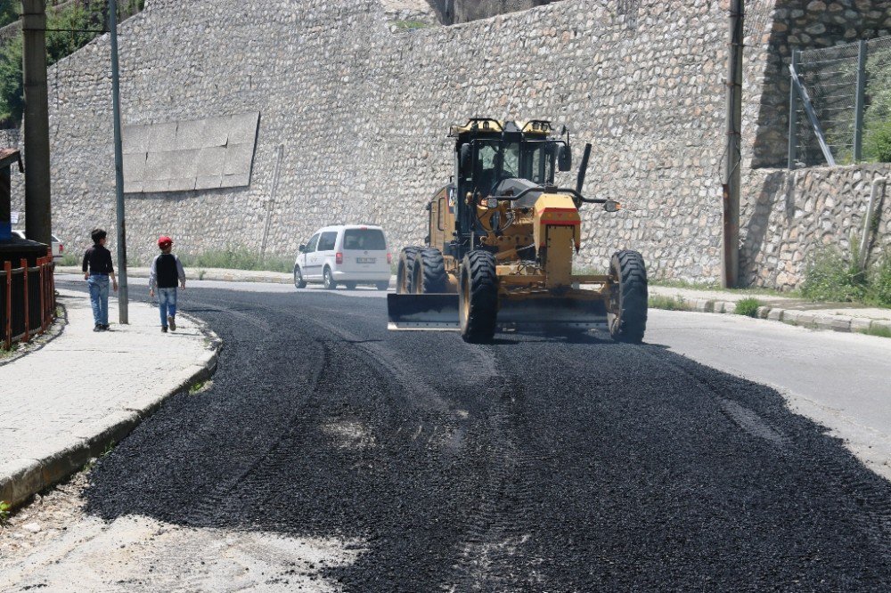 Bitlis’te Yol Asfaltlama Çalışması