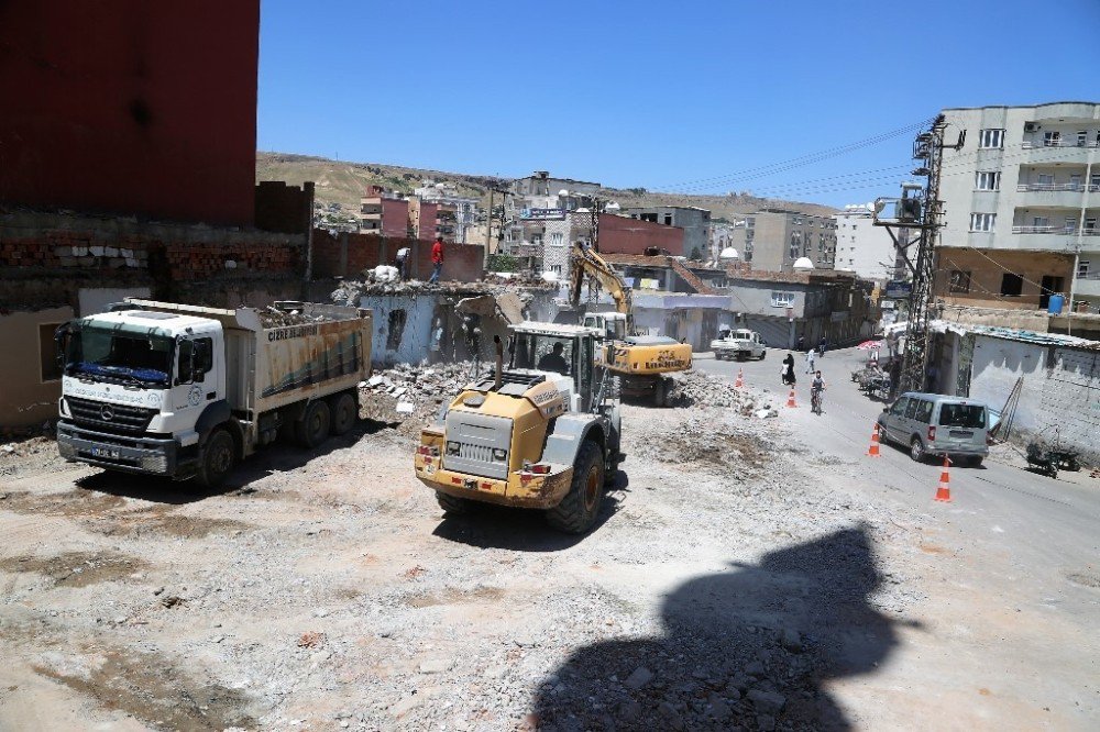 Cizre Belediyesi, Tarihi Yapıları Ortaya Çıkarıyor