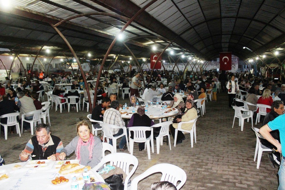 Ayvalık’ta Ramazan Coşkusu