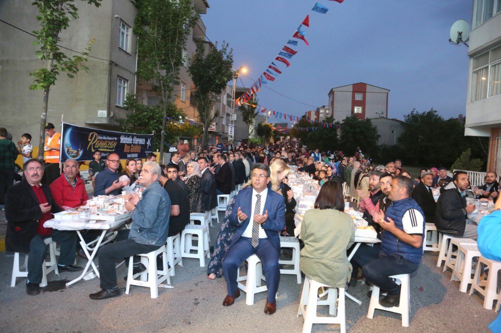 Küçükçekmece’de Sokak İftarları Başladı