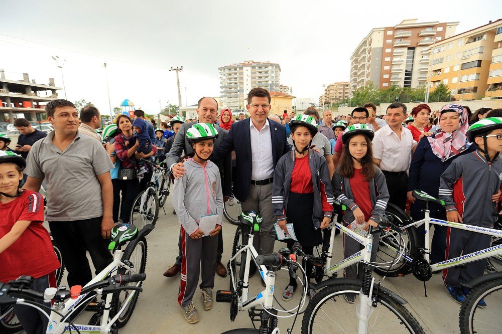 Merkezefendi Belediyesi’nden Öğrencilere Bisiklet