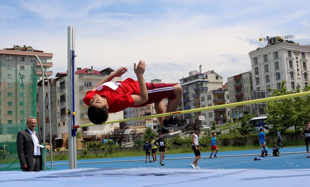 Okulsporları Yıldızlar Puanlı Atletizm Türkiye Birinciliği Trabzon’da Yapıldı