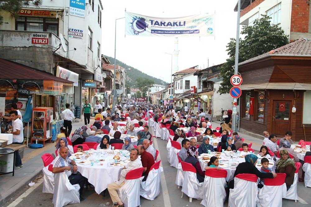 İftar Programlarında Sıra Taraklı’da