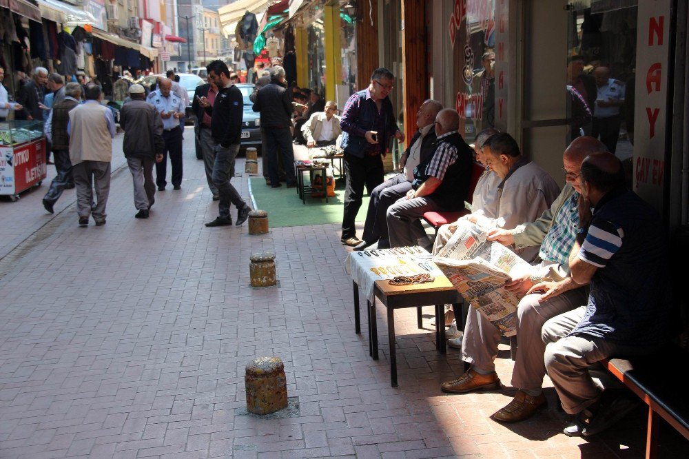 Bu Çay Ocaklarında Ramazan’da Çay Satılmıyor