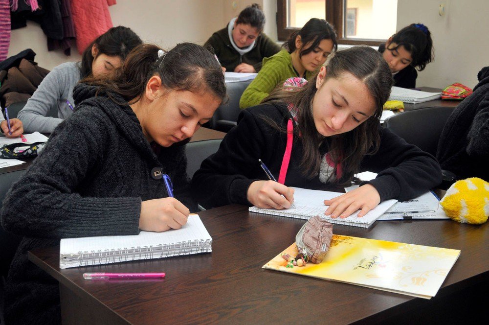 Çağlayan Gençlik Projesi Şimdi De Karşıyaka’da