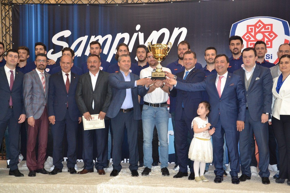 Balıkesir’de Karesispor Coşkusu