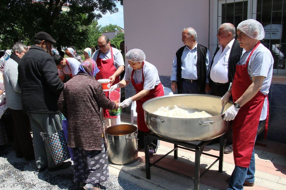 Bafra Belediyesinden 5 Bin Kişiye Yemek Yardımı