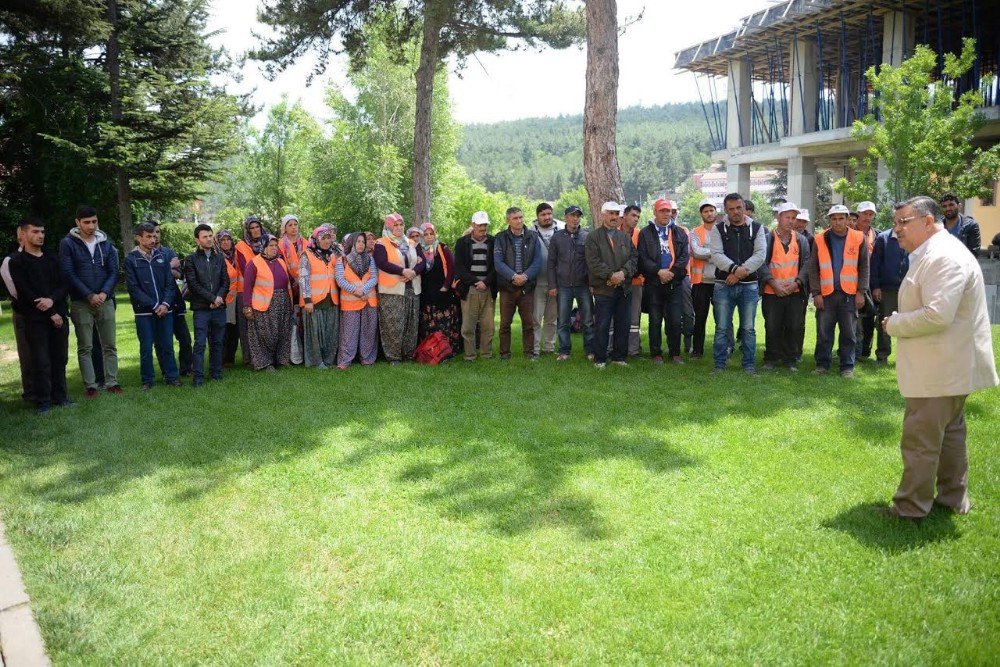 Bilecik Belediyesi’nden Typ Çalışanlarına İhtiyaç Çeki Verildi