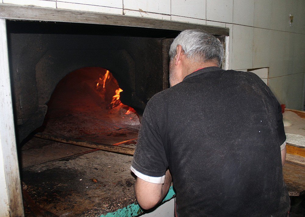 Fırıncılar,80 Derecelik Sıcakta Oruç Tutuyor