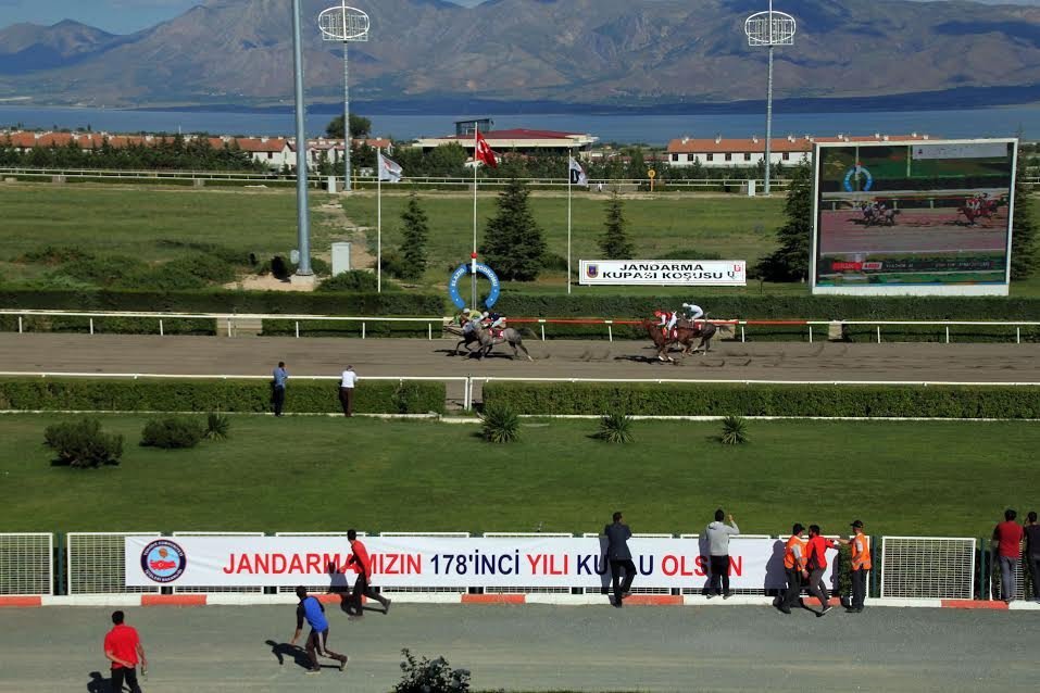 Elazığ’da Jandarma Kupası Koşusu Yapıldı