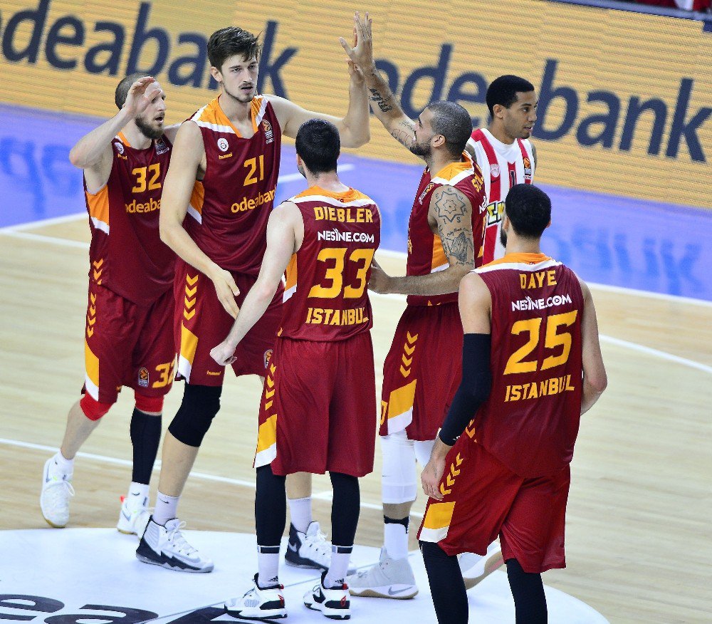 Galatasaray Odeabank Dibe Vurdu