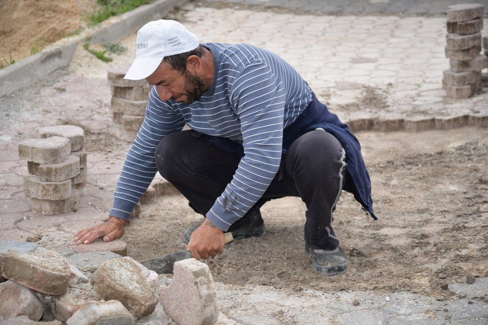 Asfalt Yama Ve Kilit Taşı Yenileme Çalışmaları Hızla Devam Ediyor