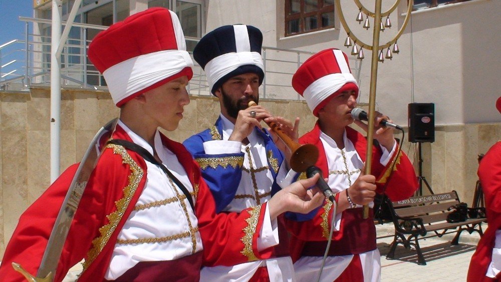 Lise Öğrencileri Mehter Takımı Kurdu