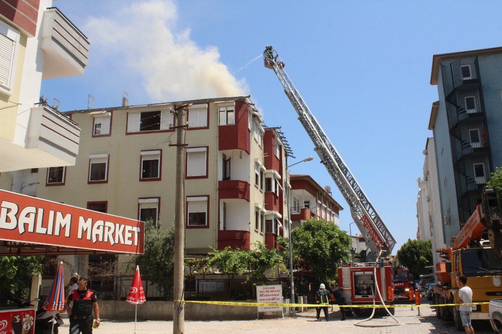 Çatıdaki Yangın Korkuttu