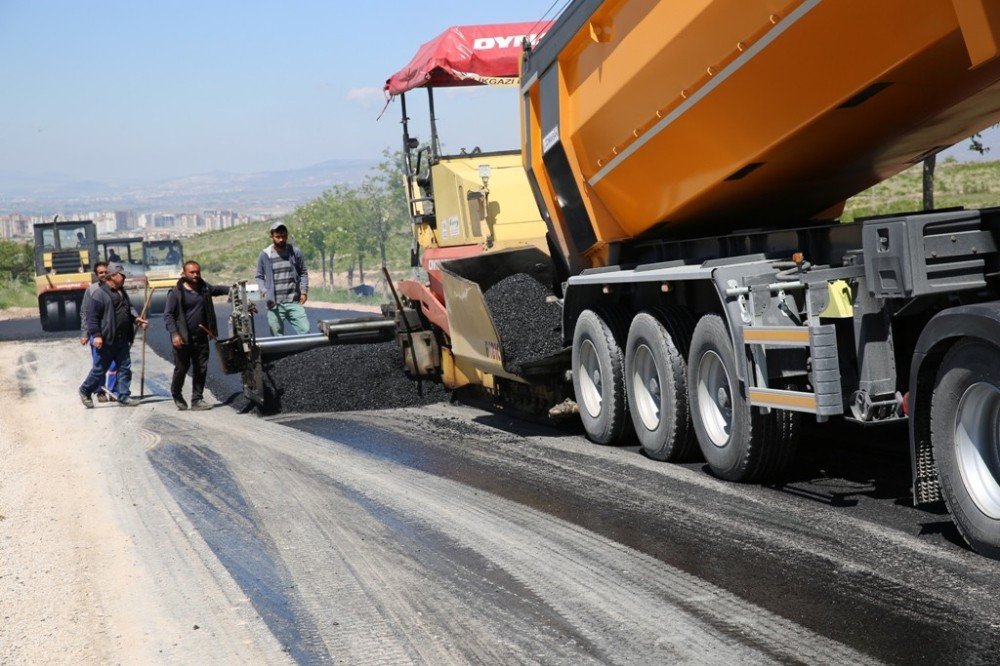 Melikgazi, Ramazan Ayında Asfaltlamada Yoğun Mesai Yapıyor