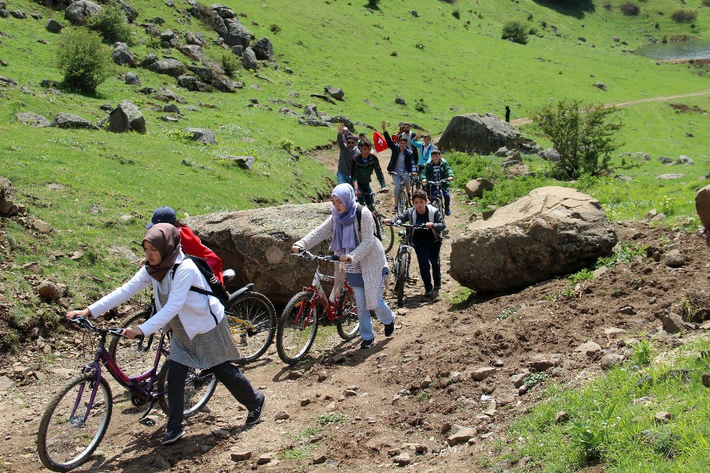 İhl’li Öğrencilerden Yaylada Bisiklet Turu