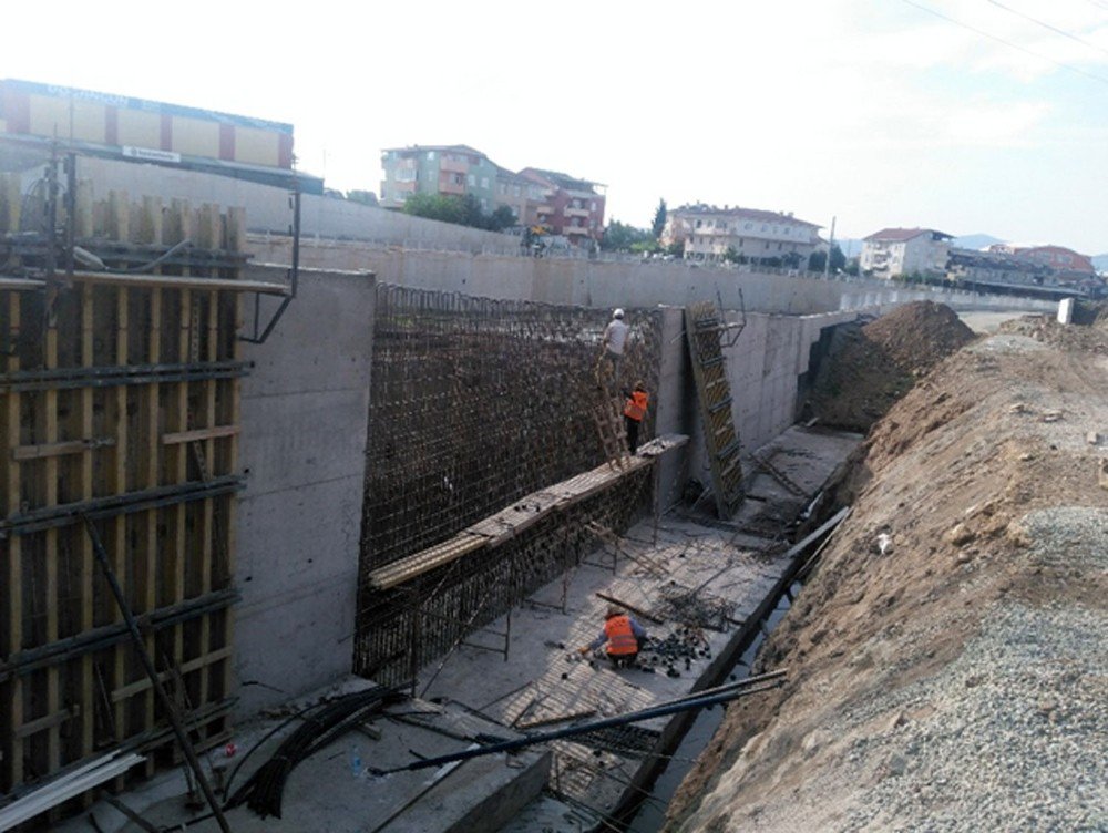 Hisar Deresi Kavşağı Gölcük Trafiğini Rahatlatacak