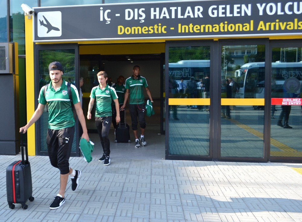 Bursaspor Kafilesi Ordu’ya Geldi