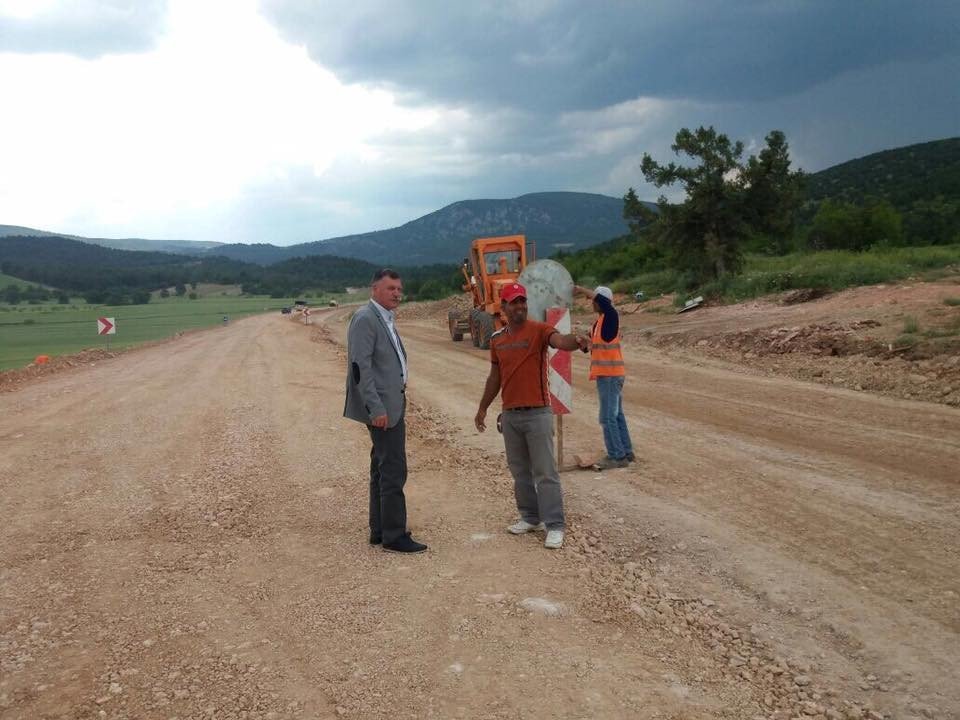 Başkan Duymuş, Beldede Yapılan Çalışmaları Yerinde İnceledi