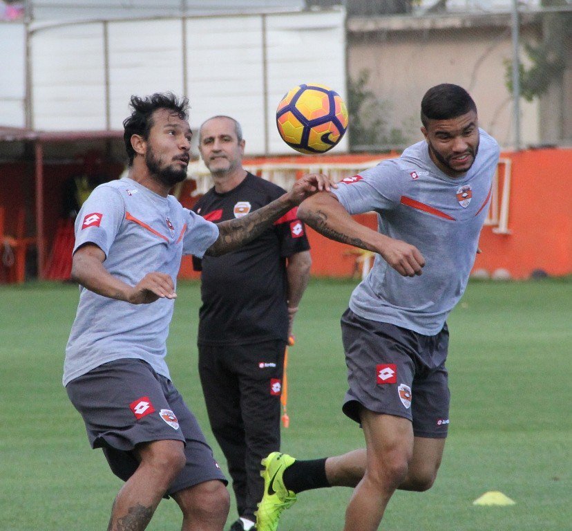 Adanaspor’da Fenerbahçe Mesaisi Sürüyor