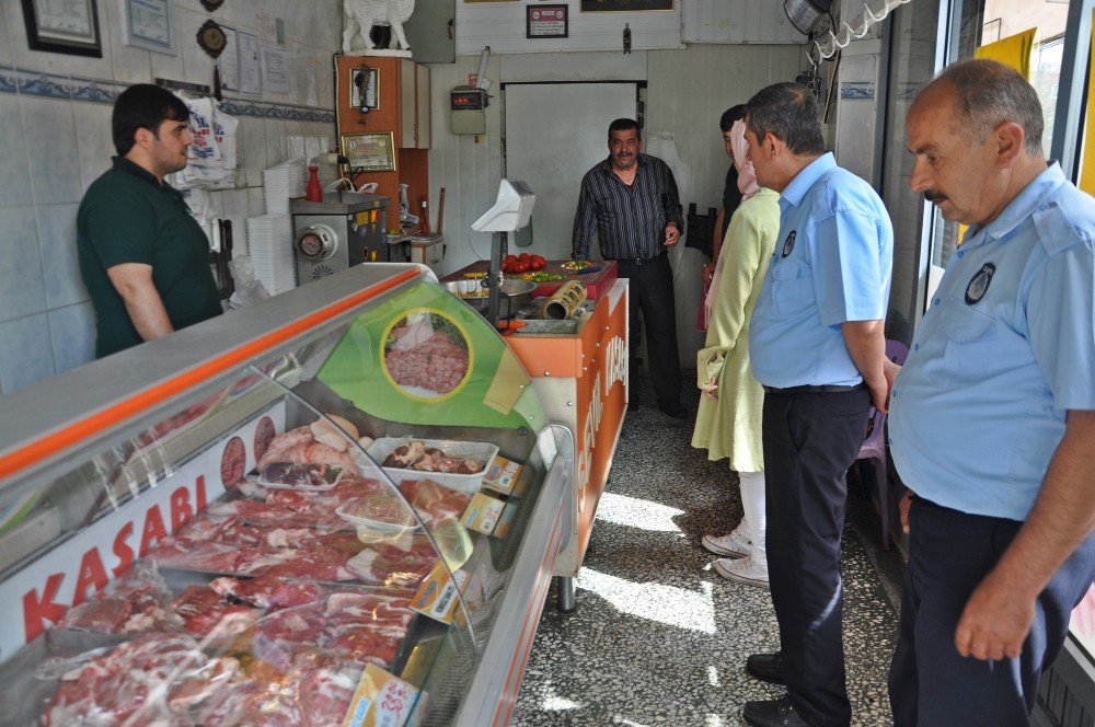 Gölbaşı’nda Zabıtalar Kasapları Denetledi