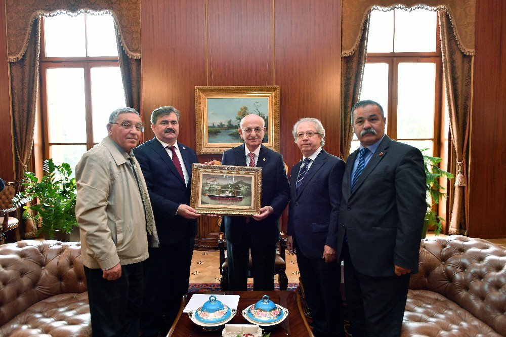 Çaturoğlu, Gazi Alemdar Gemisi’ne ‘İstiklal Madalyası’ İstedi