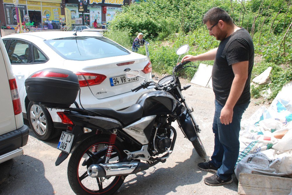 Polis Her Yerde Bu Hırsızlık Zanlılarını Arıyor