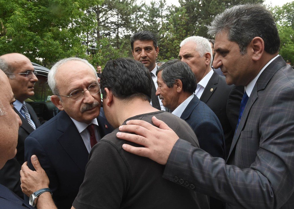 Kılıçdaroğlu’ndan Şehit Tümgeneral Aydoğan Aydın’ın Ailesine Taziye Ziyareti