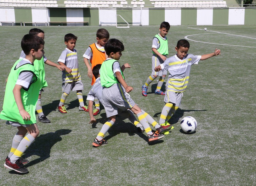 Çocuklar Hem Spor Yapacak Hem Stres Atacak