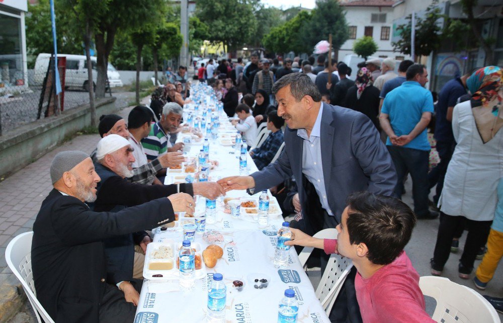 Darıca’da Mahalle İftarları Başladı