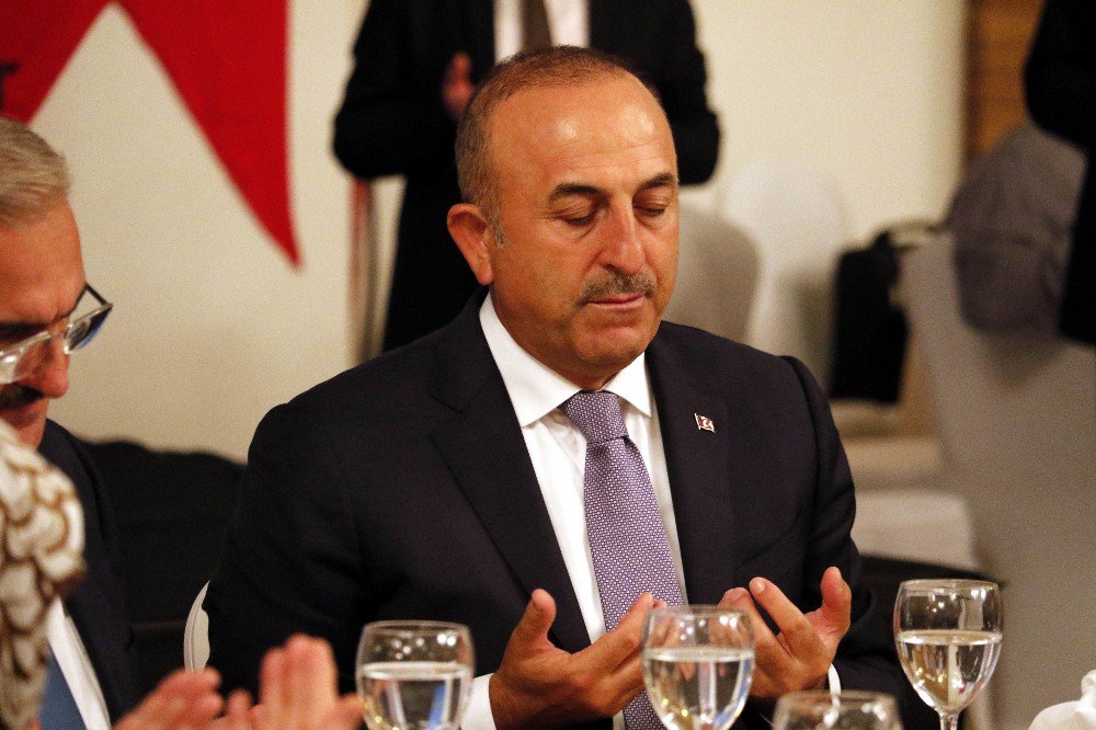 Bakan Çavuşoğlu: "Tüm Şehitliklerimizi Tek Tek Bulup Yeniden İhya Edeceğiz"